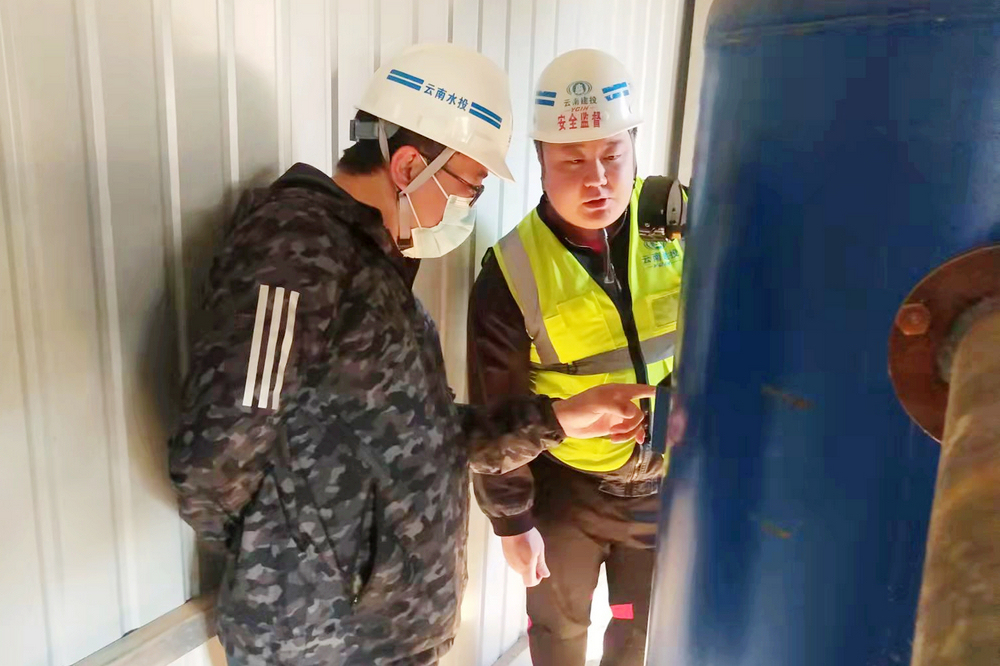 谷麥得水庫儲氣罐壓力容器安全附件檢查.jpg